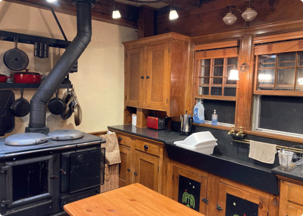 A shot of the kitchen before the renovation.